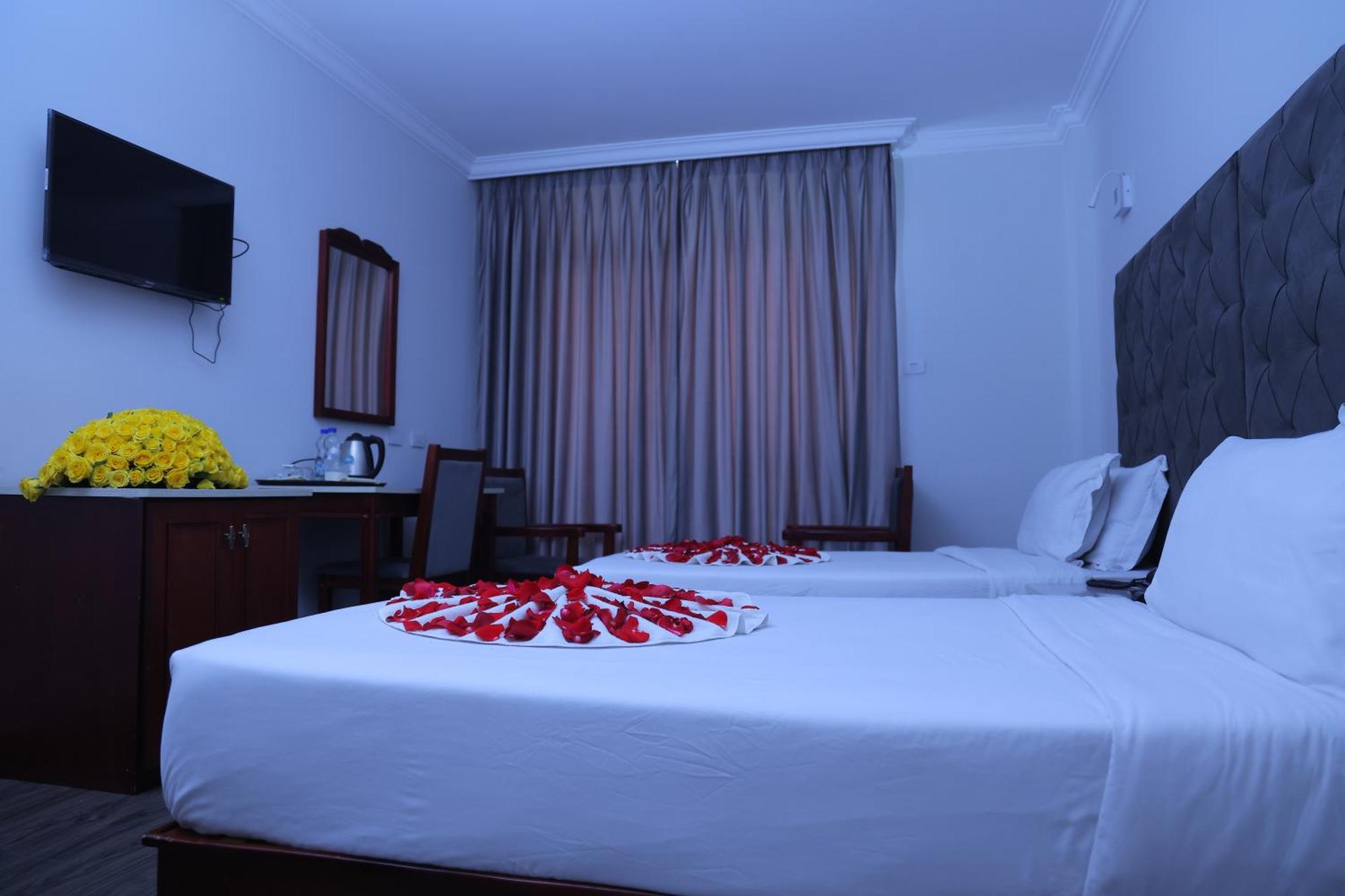 Trinity Hotel Addis Abeba Zewnętrze zdjęcie
