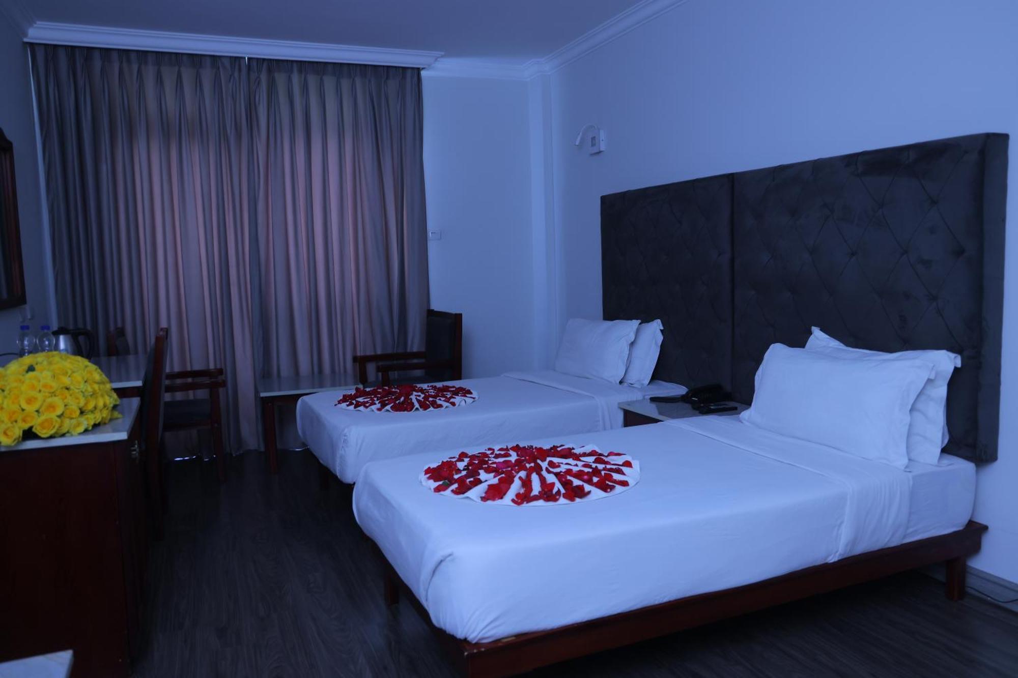 Trinity Hotel Addis Abeba Zewnętrze zdjęcie