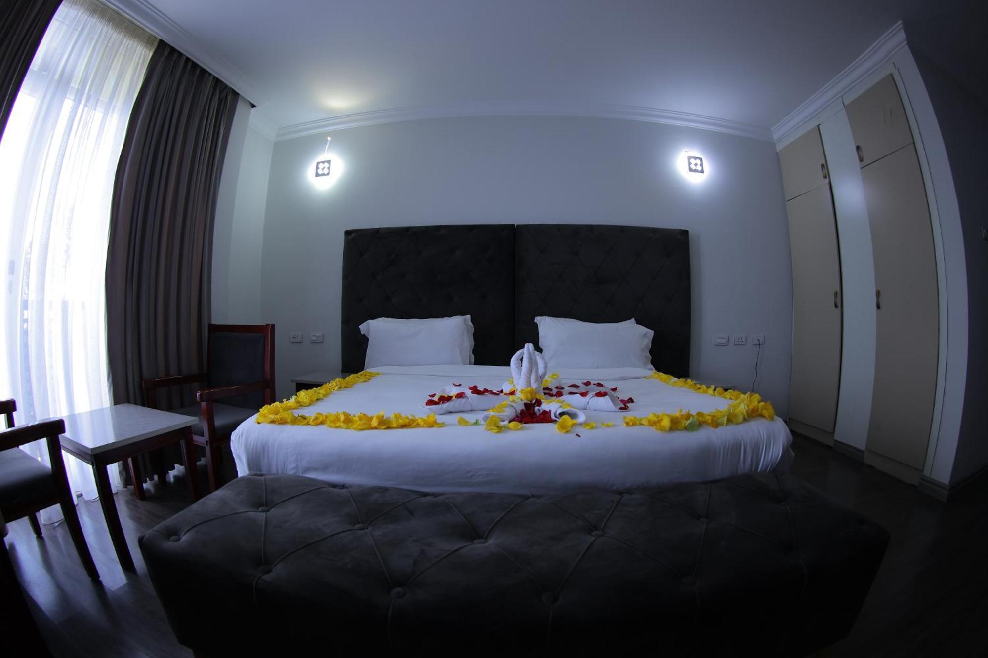 Trinity Hotel Addis Abeba Zewnętrze zdjęcie