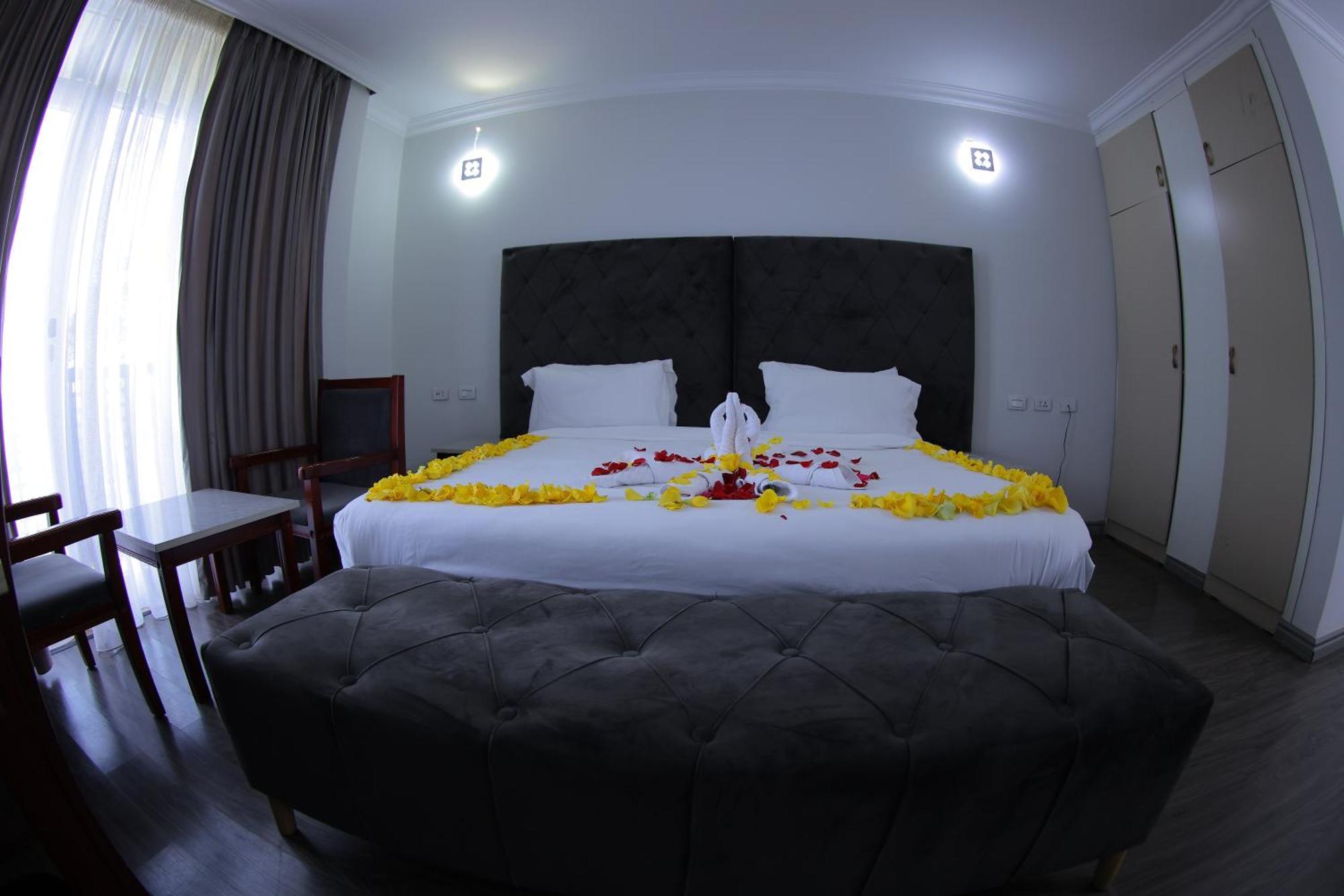 Trinity Hotel Addis Abeba Zewnętrze zdjęcie