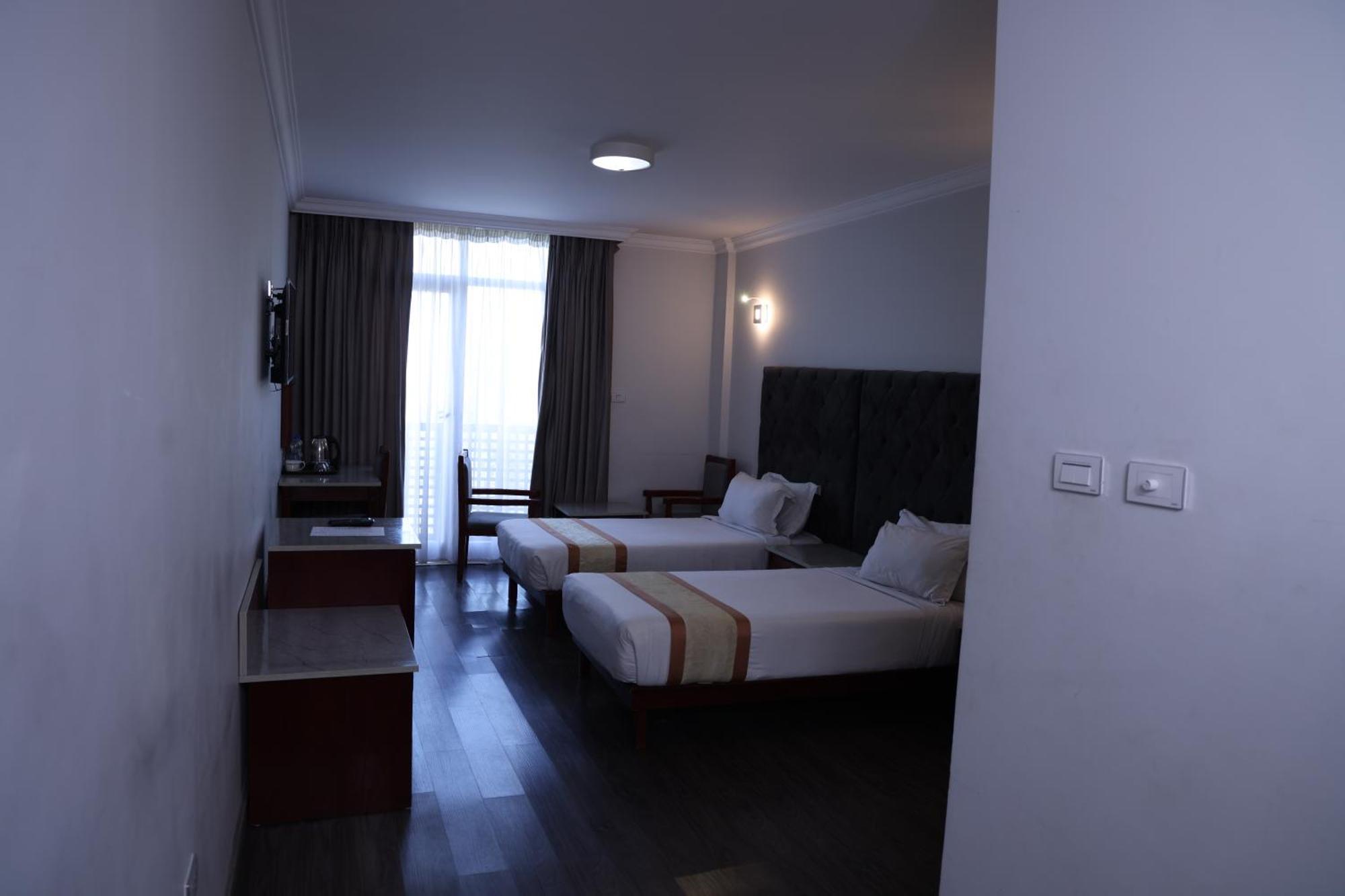 Trinity Hotel Addis Abeba Zewnętrze zdjęcie