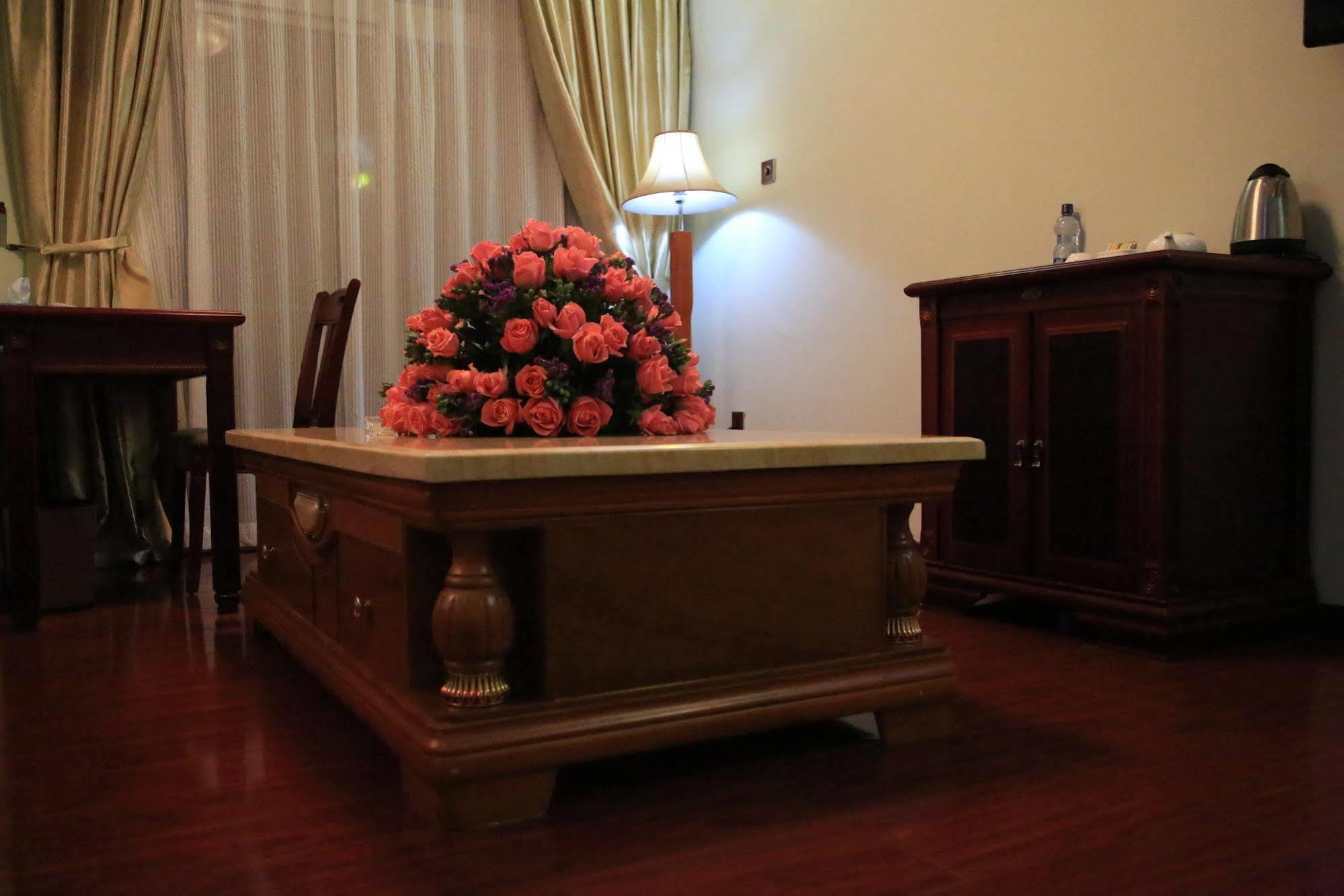 Trinity Hotel Addis Abeba Zewnętrze zdjęcie